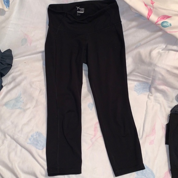 3/4 length leggings black old navy size small - Picture 1 of 2